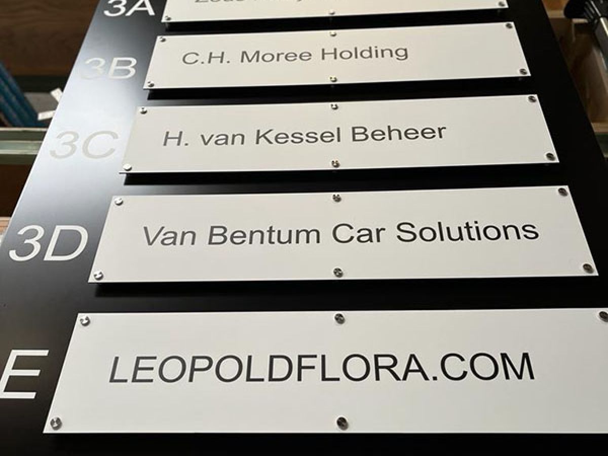 images/Portfolio/VvE_Mediaan_Geldermalsen_/Reclame-zuilen-VvE-Mediaan_Geldermalsen-BusinessHub_Directory.jpg.jpg#joomlaImage://local-images/Portfolio/VvE_Mediaan_Geldermalsen_/Reclame-zuilen-VvE-Mediaan_Geldermalsen-BusinessHub_Directory.jpg.jpg?width=600&height=800